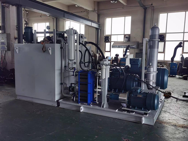 High pressure hydraulic oil station for the lifting tool of the Three Gorges roo